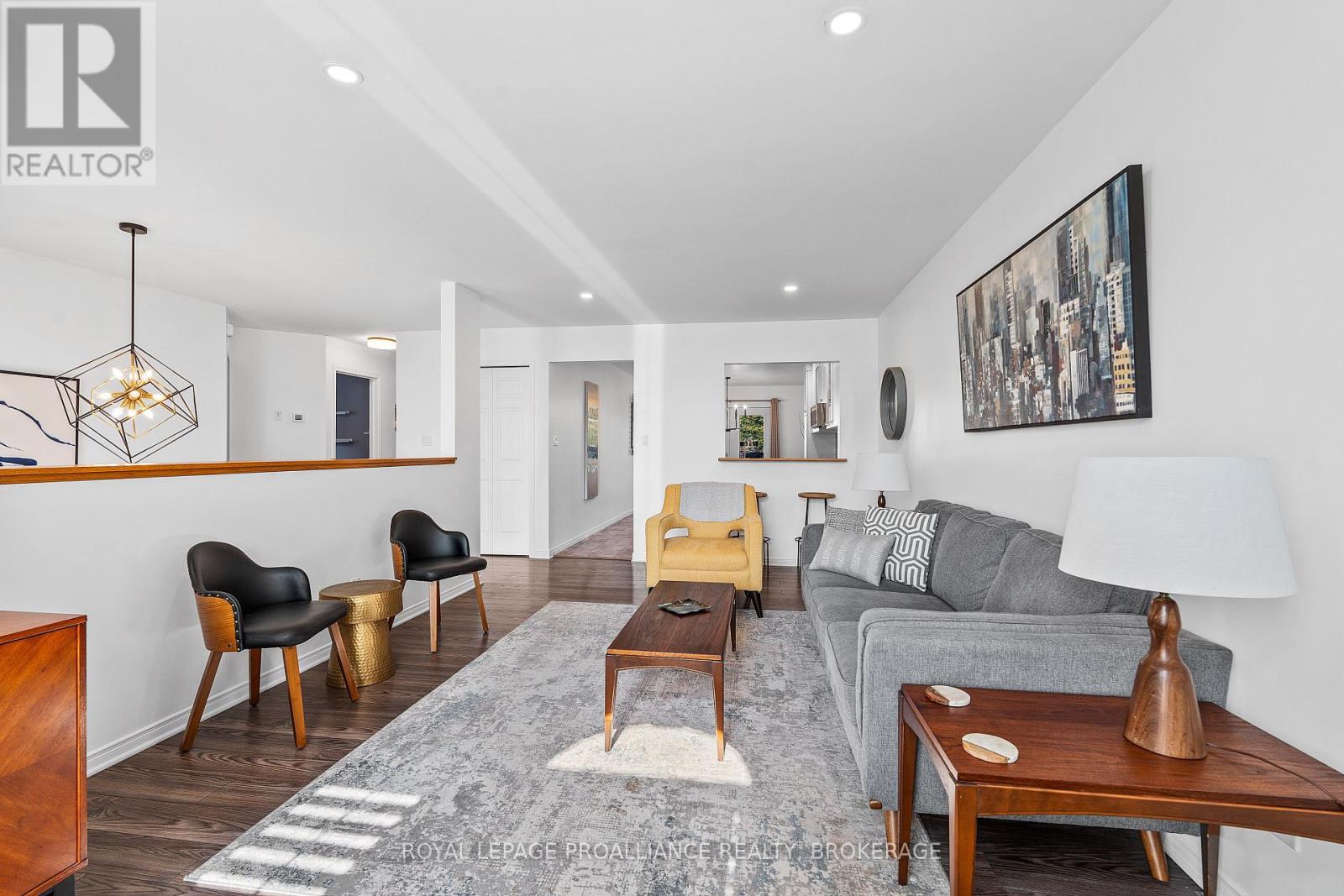 698 ROOSEVELT DRIVE