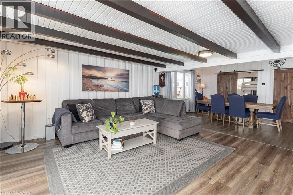 577 EDGEWATER Place
