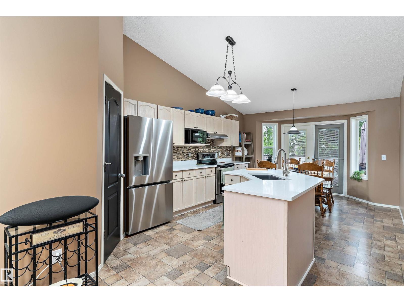 12811 161 AV NW