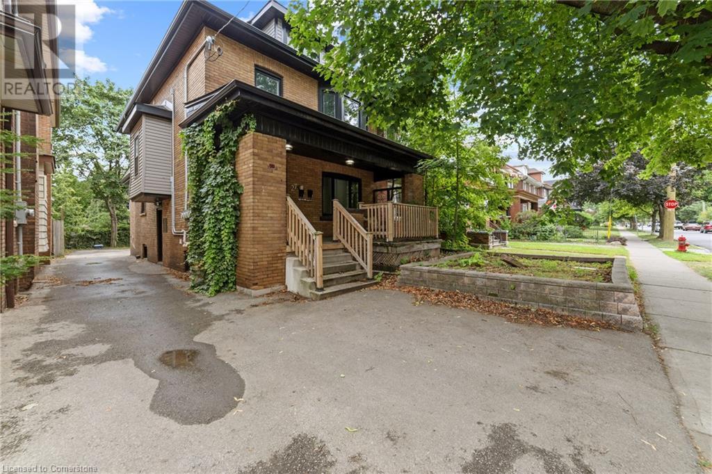 27 MELROSE Avenue S