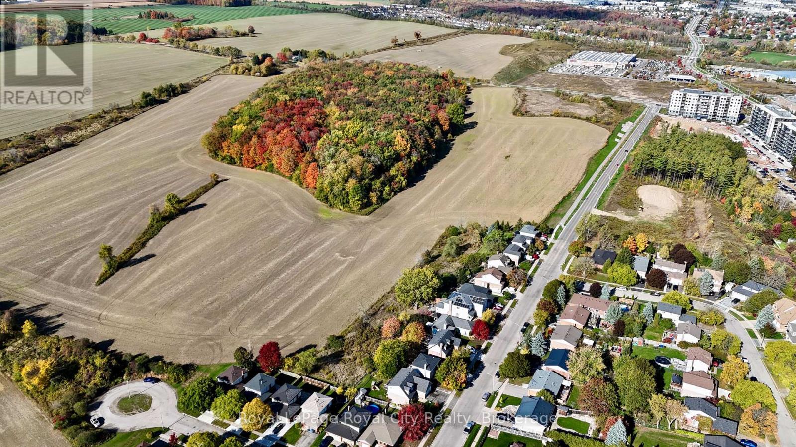 40 SHOEMAKER CRESCENT