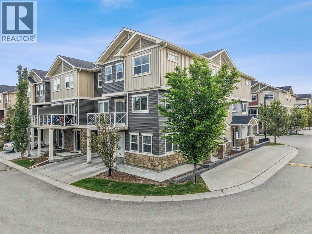 905 Skyview Ranch Grove NE