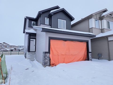 22 FICUS WY Fort Saskatchewan AB T8L0Z6