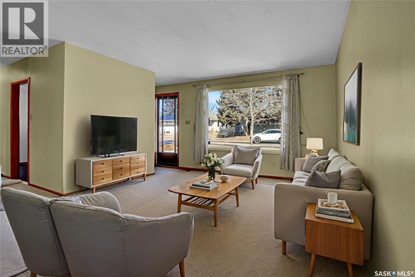 1047 Carleton STREET