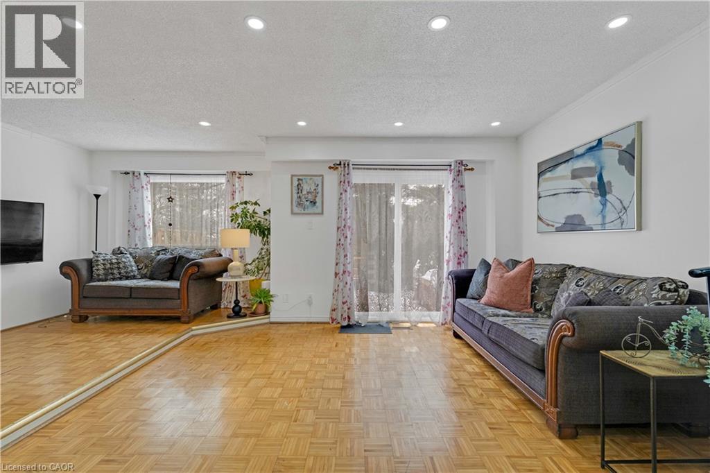 1180 MISSISSAUGA VALLEY Boulevard Unit# 4