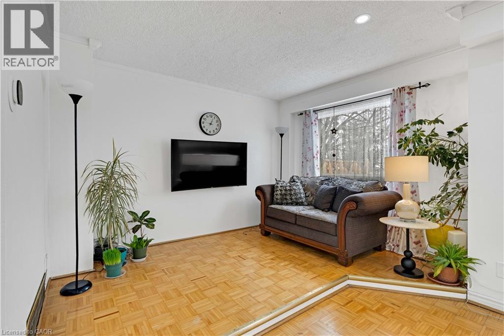1180 MISSISSAUGA VALLEY Boulevard Unit# 4