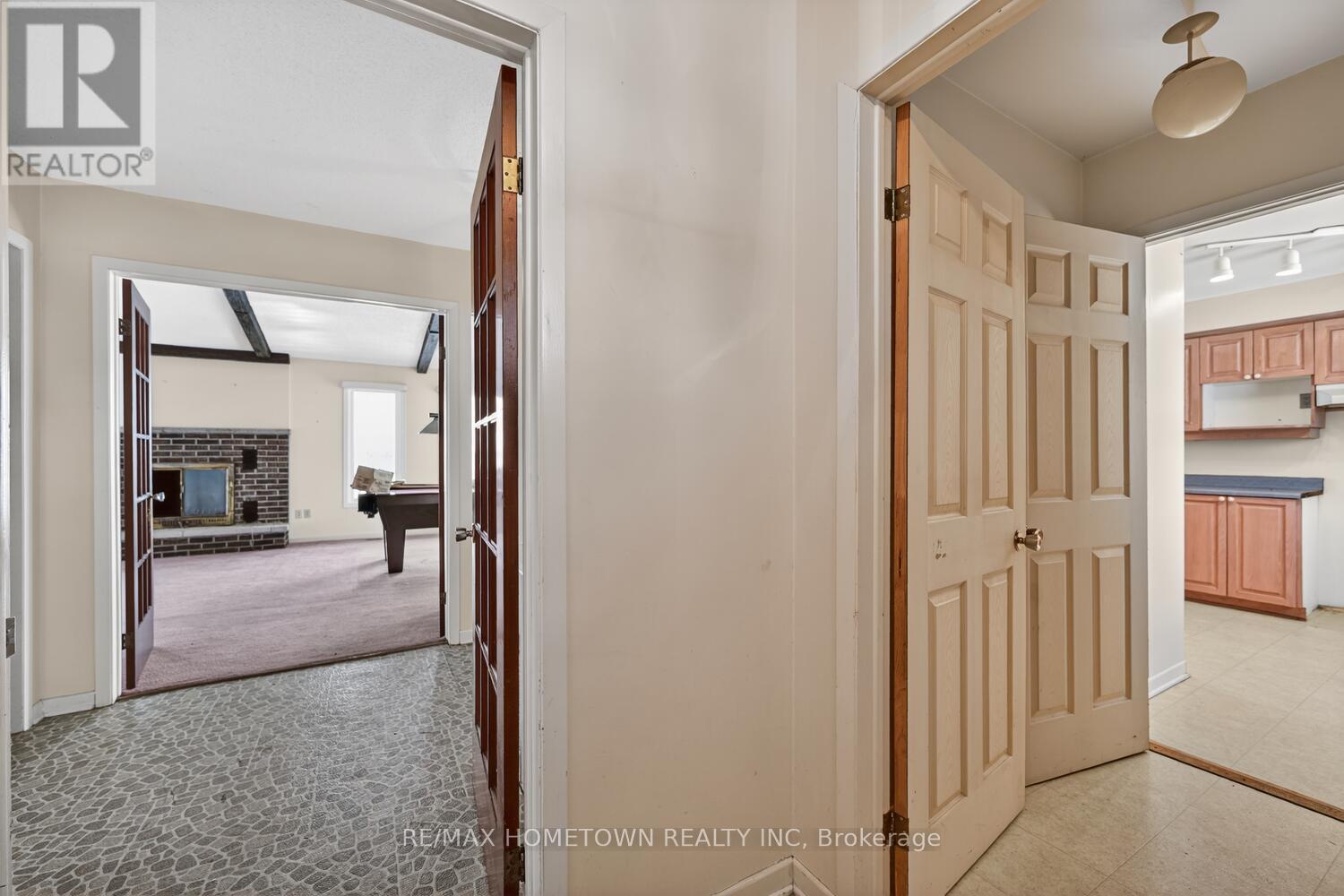 1327 1000 ISLANDS PARKWAY