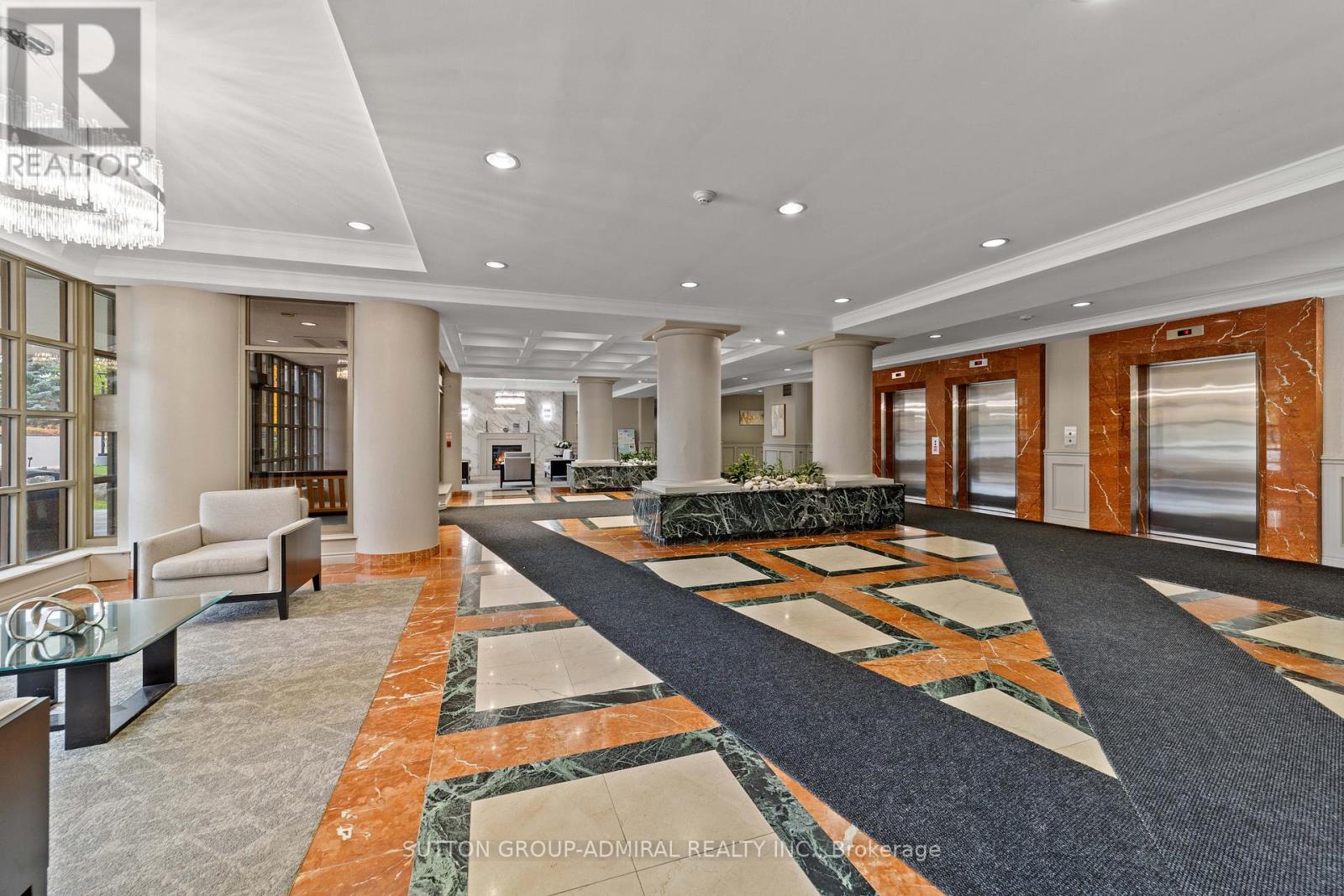 304 - 11 TOWNSGATE DRIVE