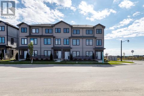 60 BALLADRY BOULEVARD Stratford ON N5A6S6