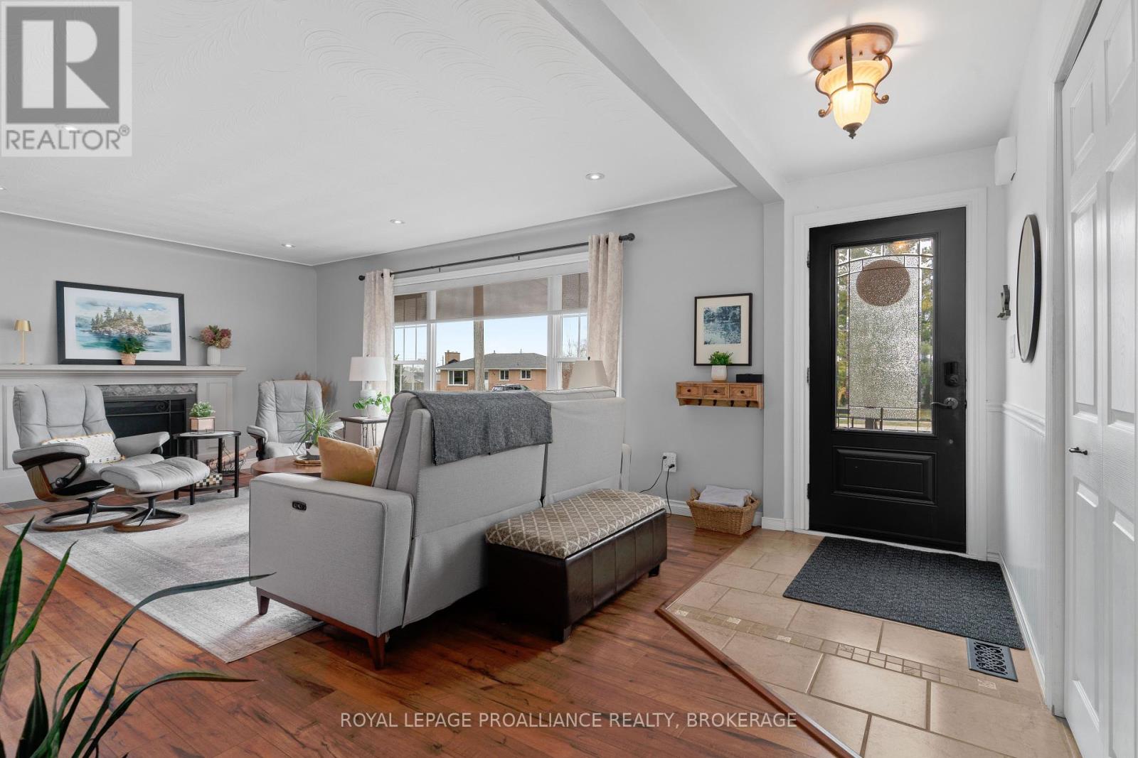 31 SHERWOOD AVENUE