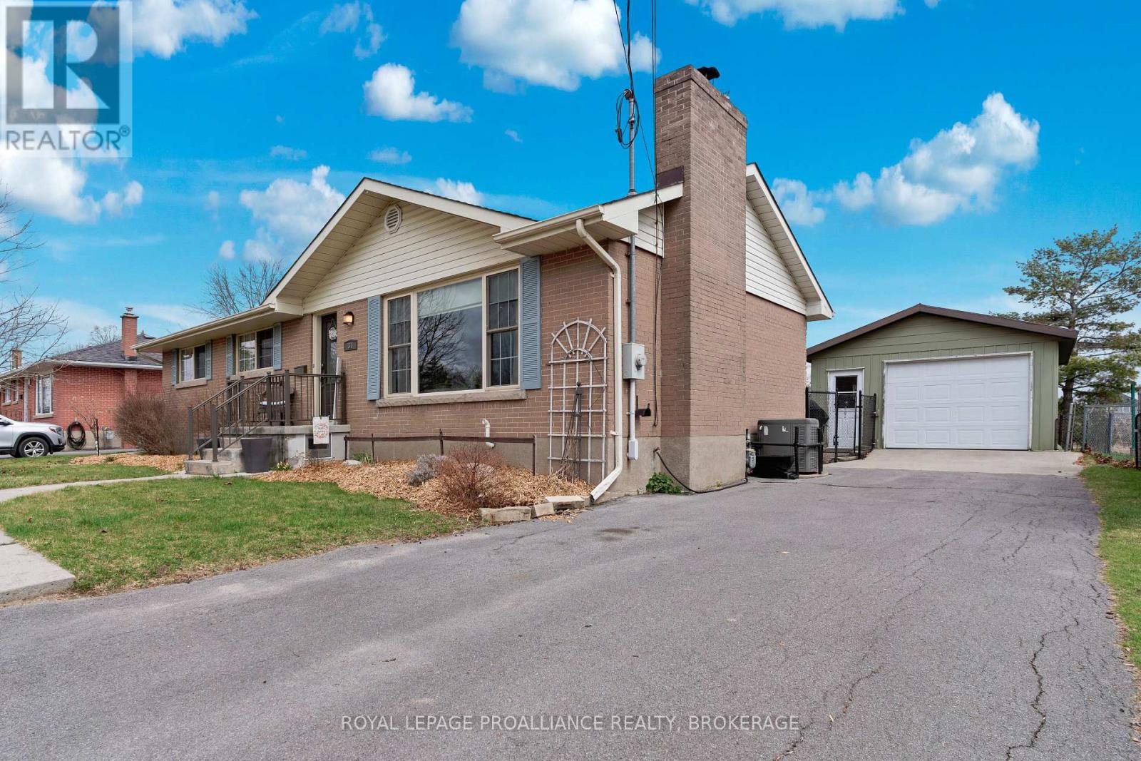 31 SHERWOOD AVENUE
