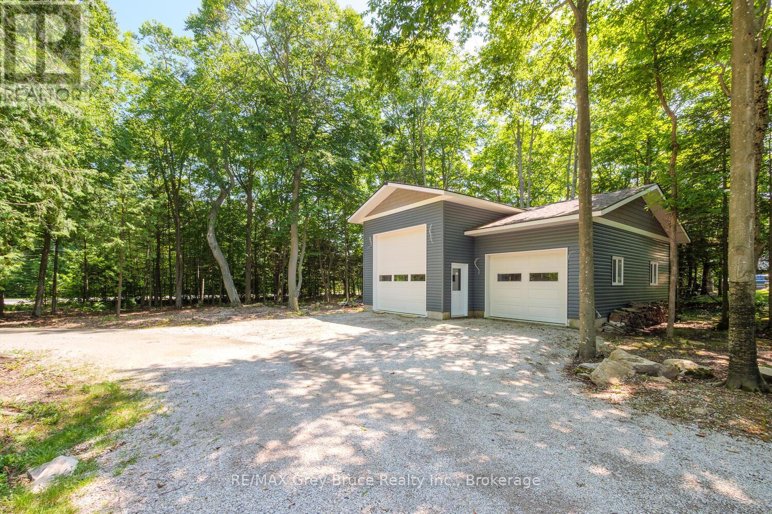 110 MAPLE GOLF CRESCENT