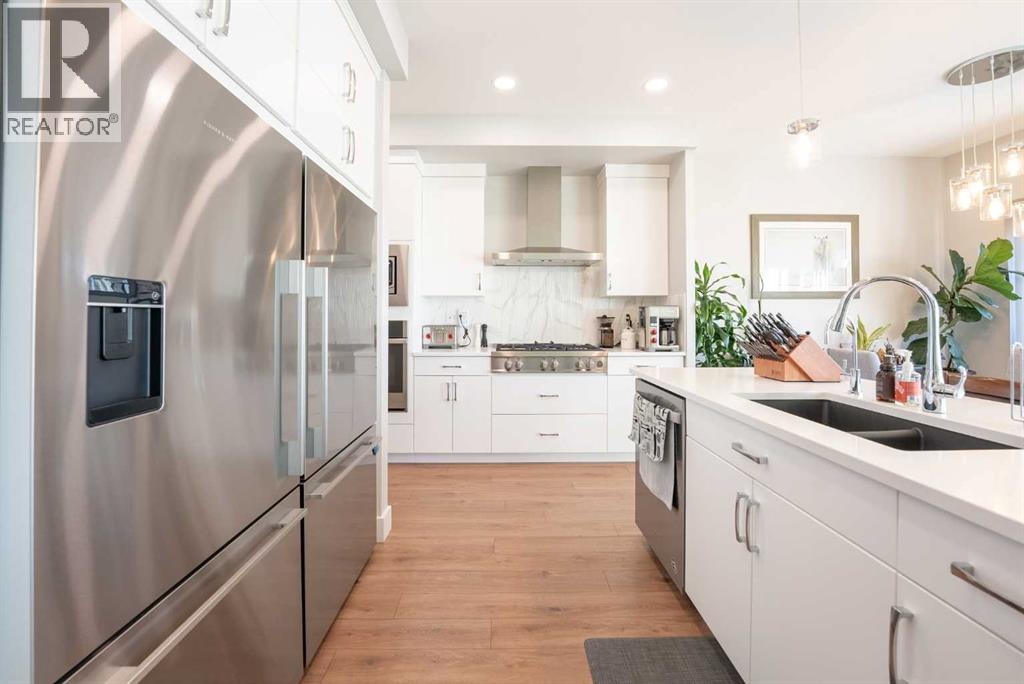 914 Miners Boulevard W