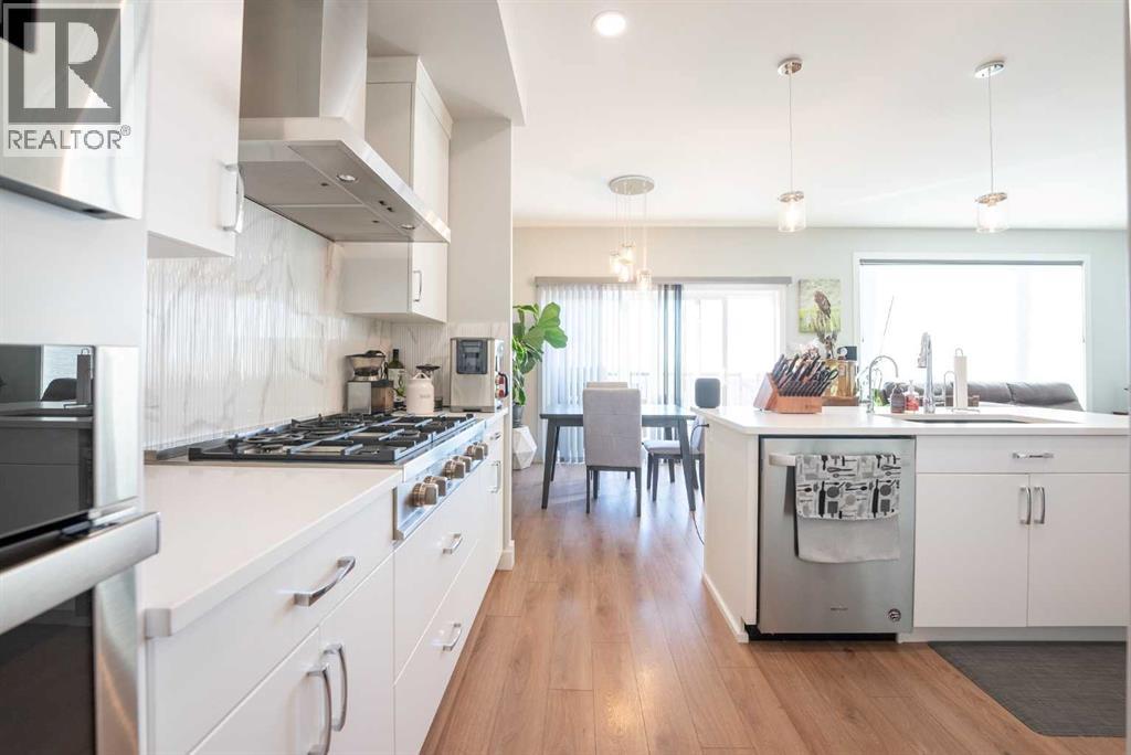 914 Miners Boulevard W