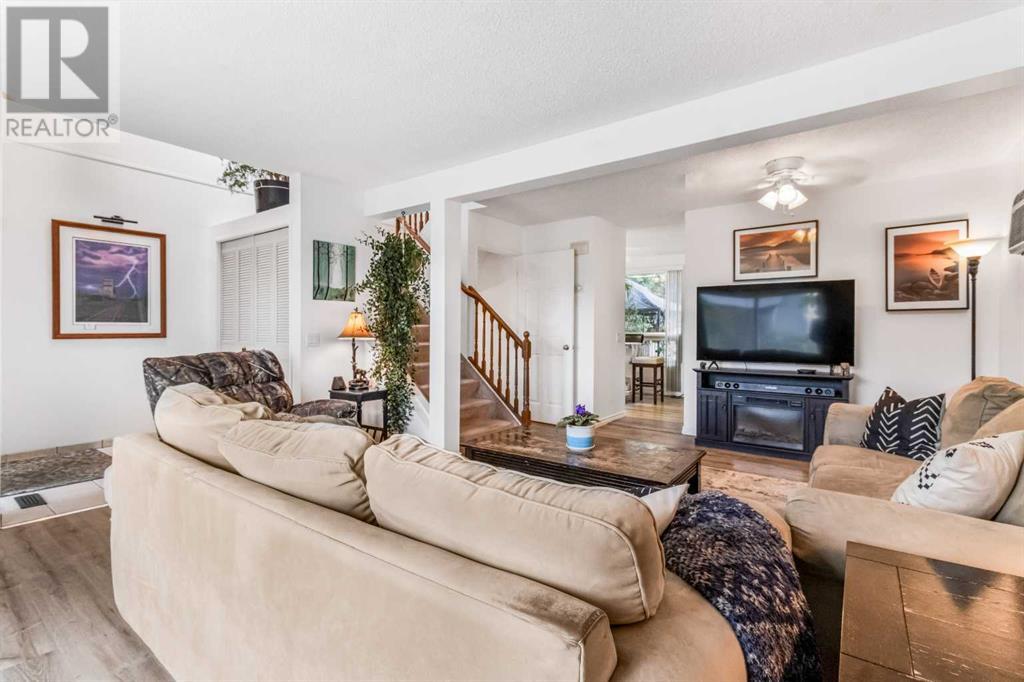283 Abinger Crescent NE