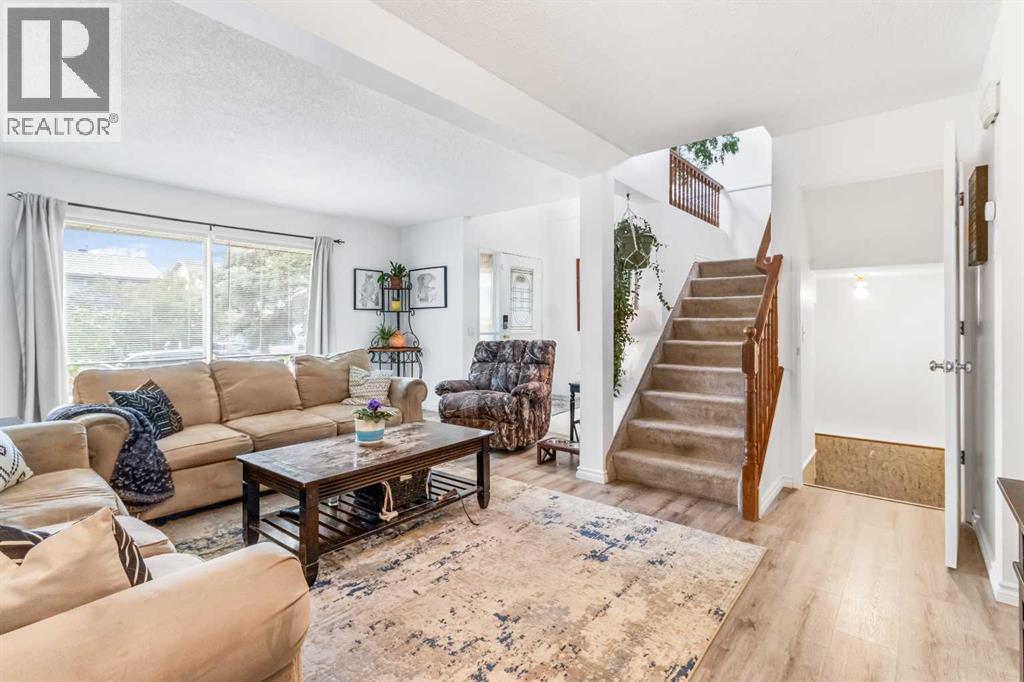 283 Abinger Crescent NE