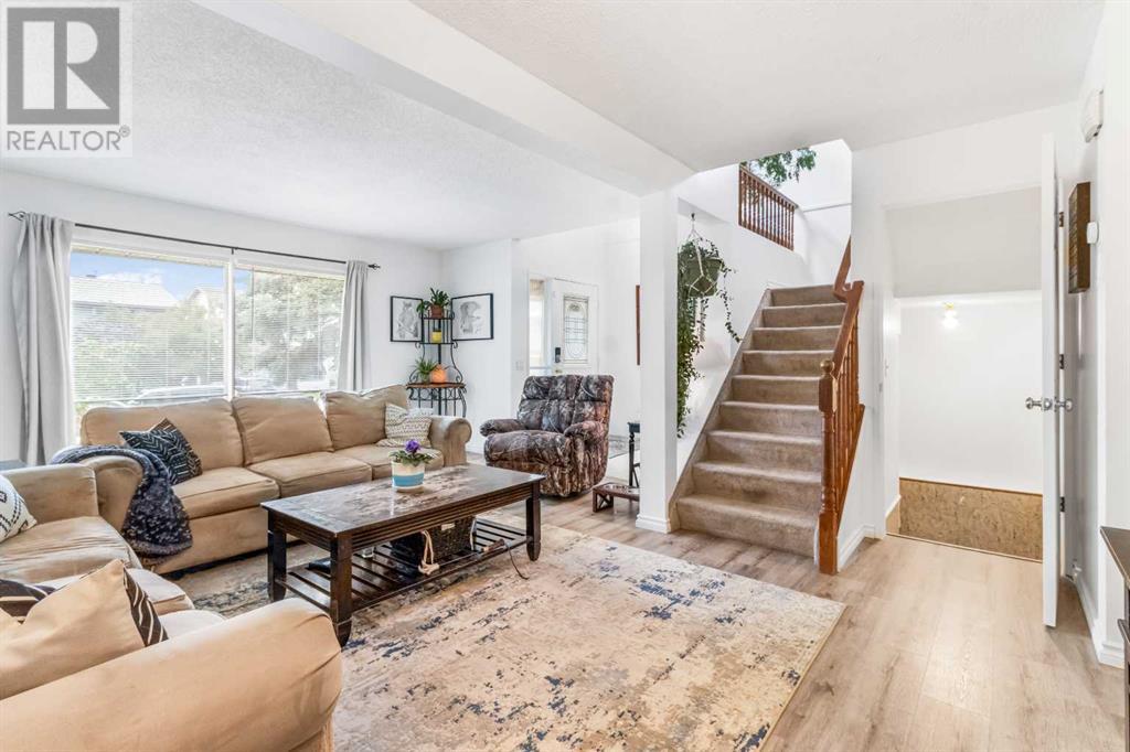 283 Abinger Crescent NE