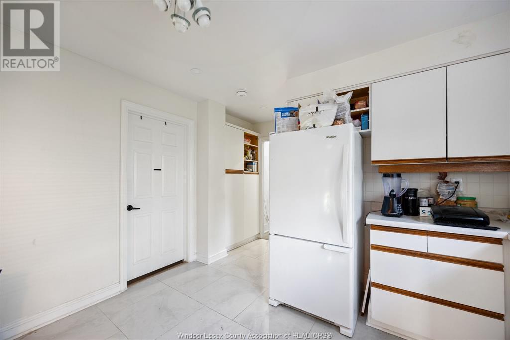 456 Askin AVENUE Unit# UPPER Room 1&2