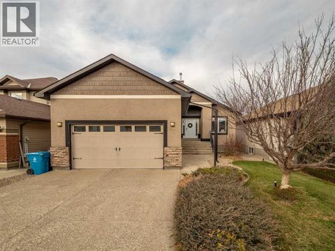 225 Couleecreek Manor S Lethbridge AB T1K8B9