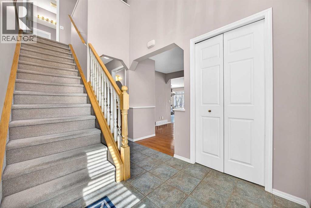 287 Panamount Drive NW