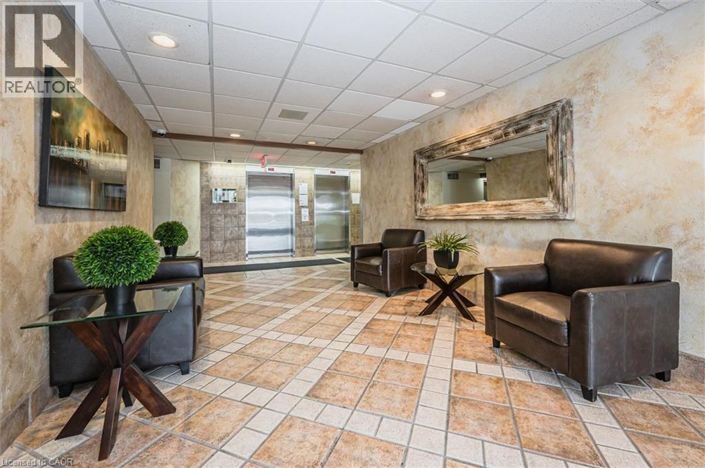 55 GREEN VALLEY Drive Unit# 1803