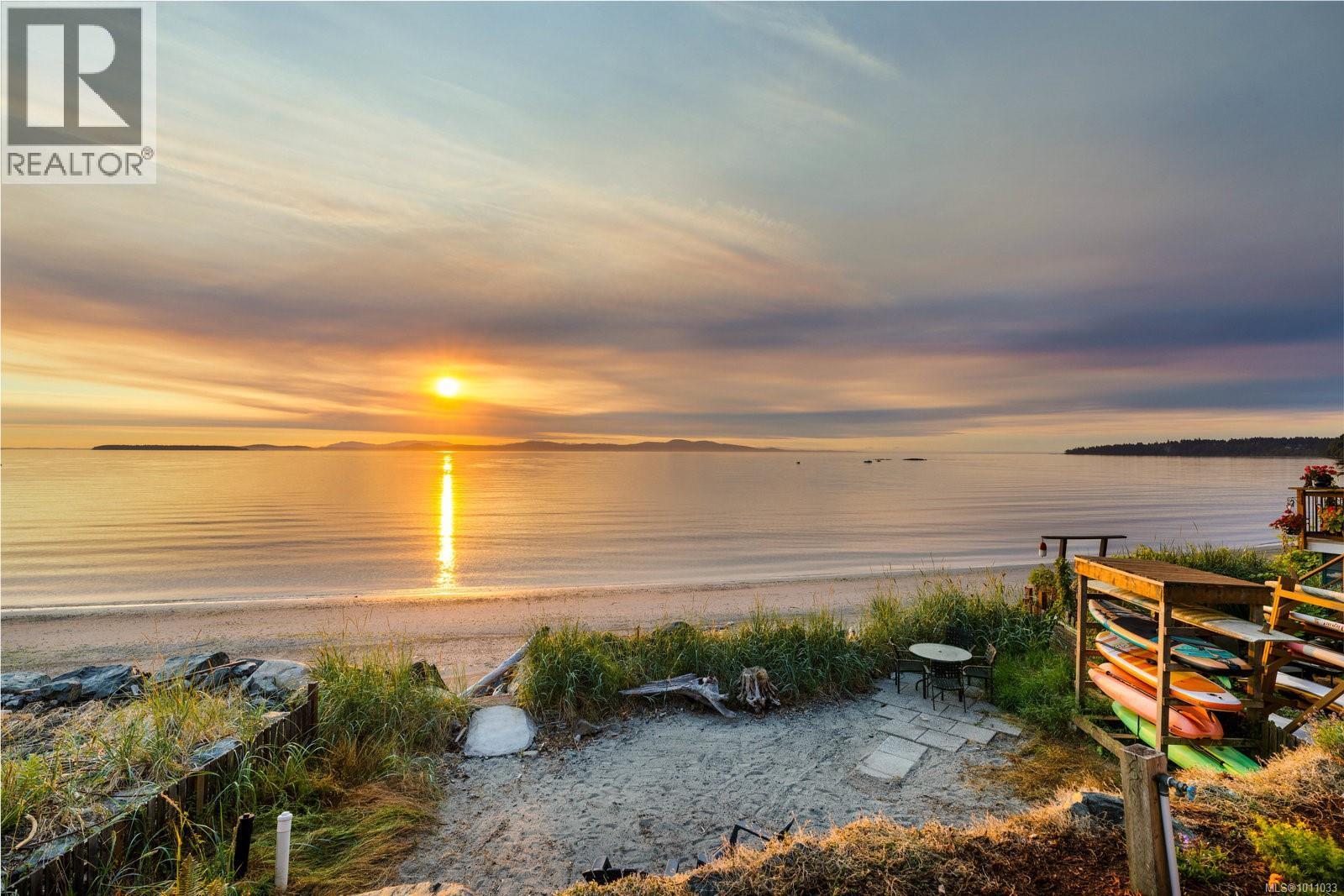 5009 Cordova Bay Rd