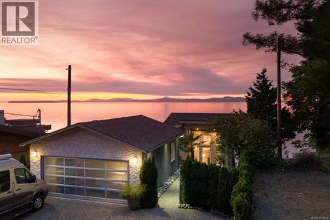 5009 Cordova Bay Rd Saanich BC V8Y2K1
