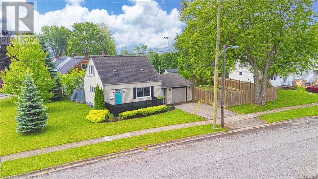 45 WHYTE Avenue N