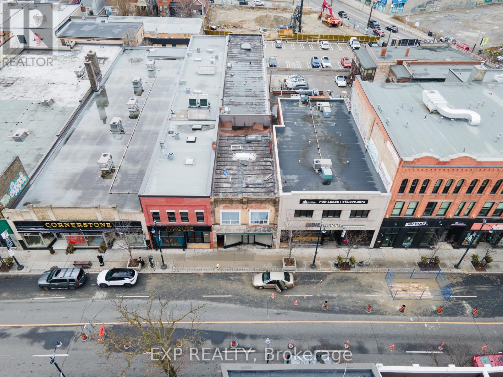 2878 DUNDAS STREET W