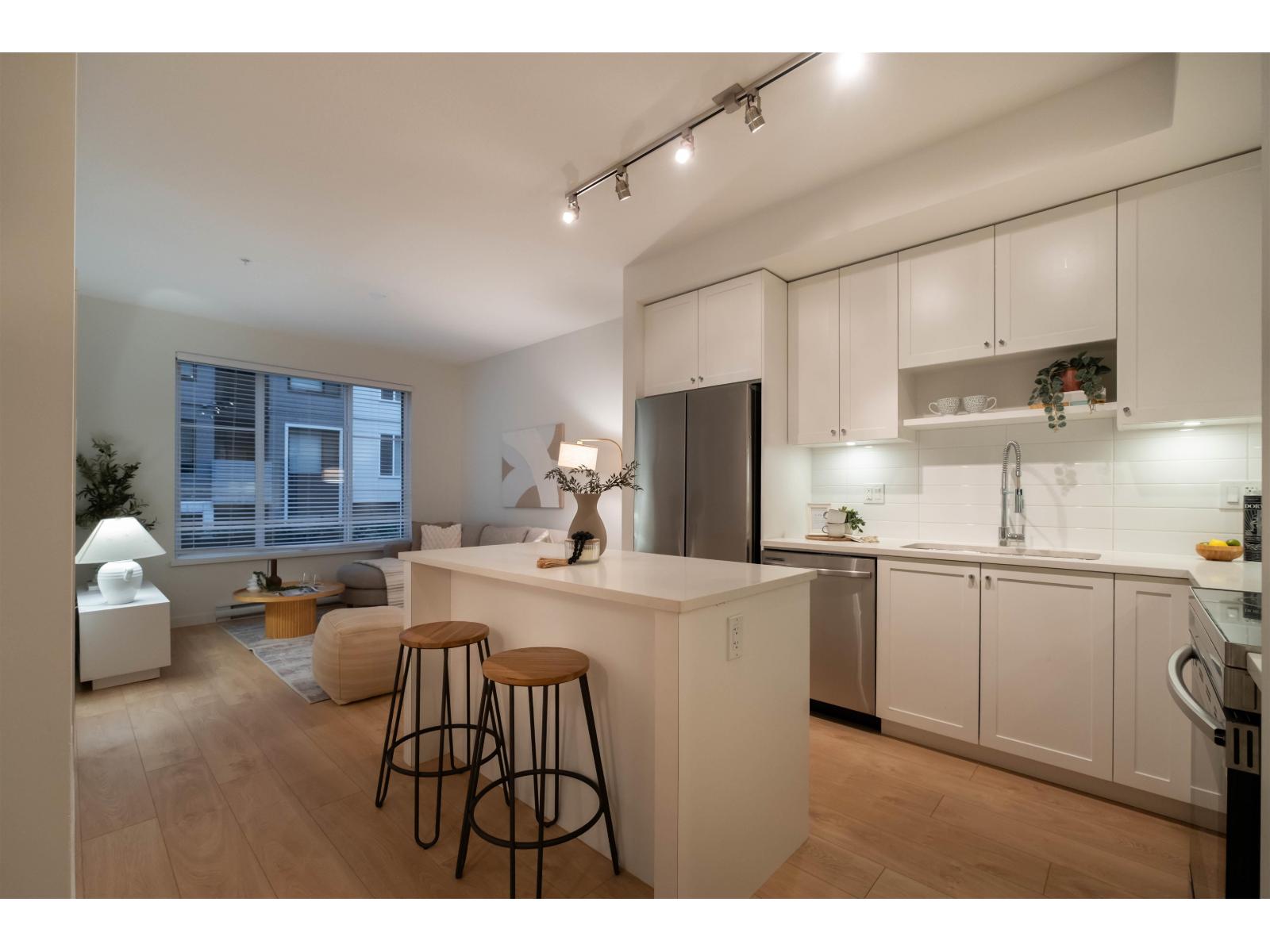 113 15858 FRASER HIGHWAY