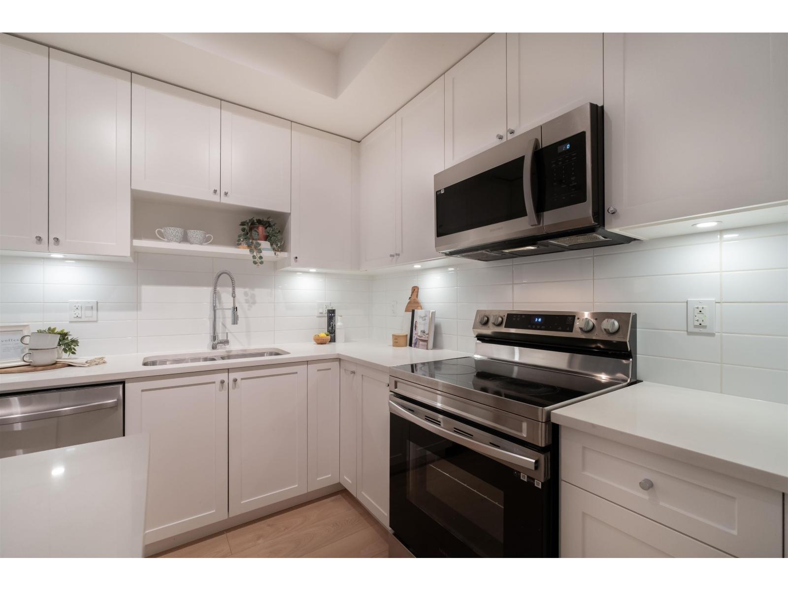 113 15858 FRASER HIGHWAY