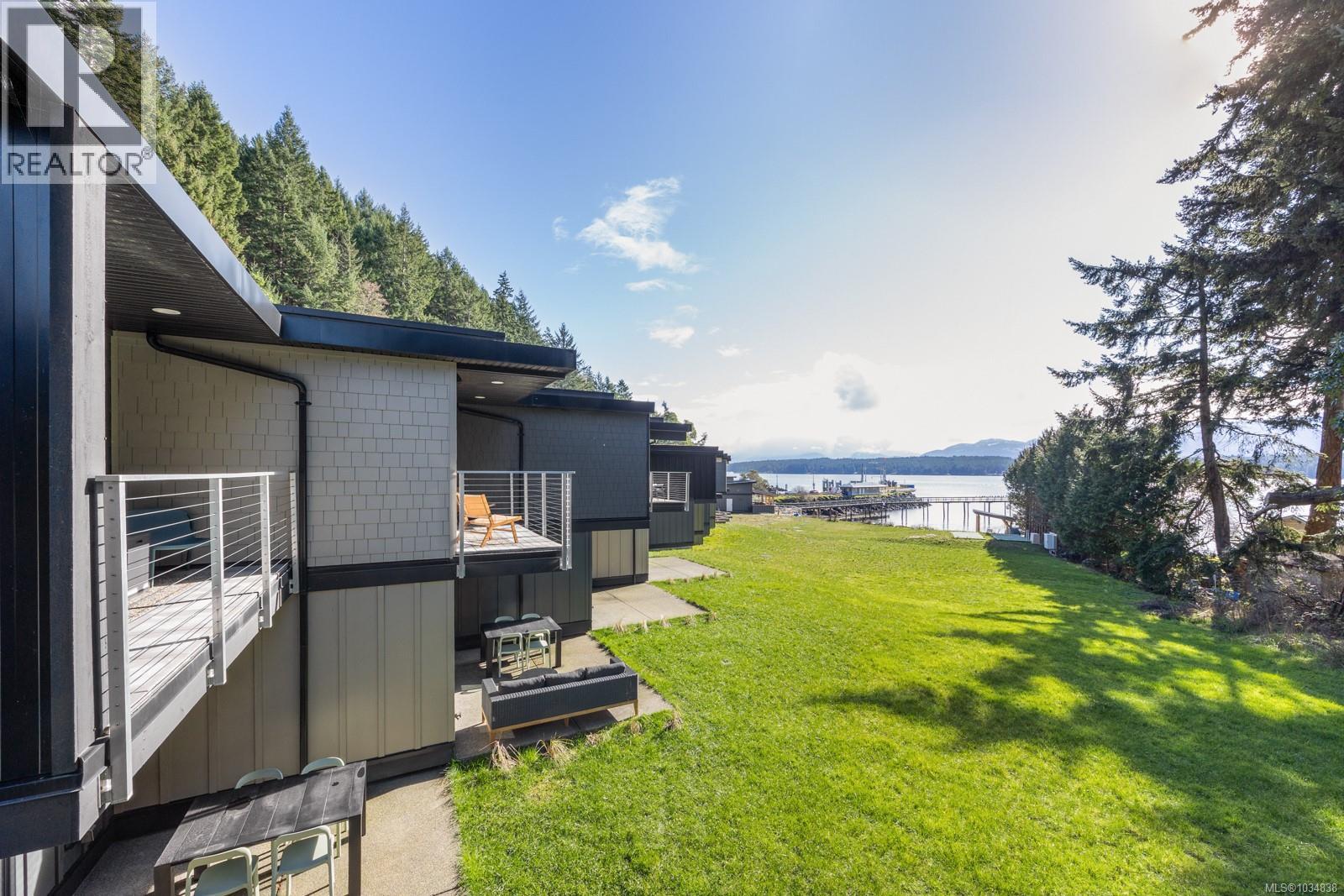 209 4305 Shingle Spit Rd