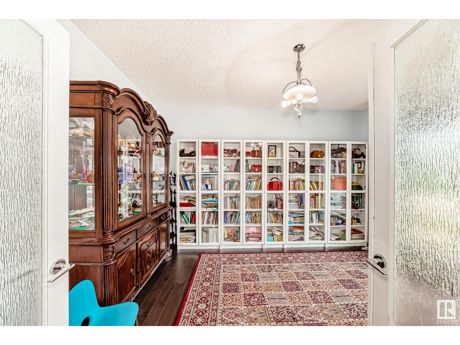 20519 95 AV NW