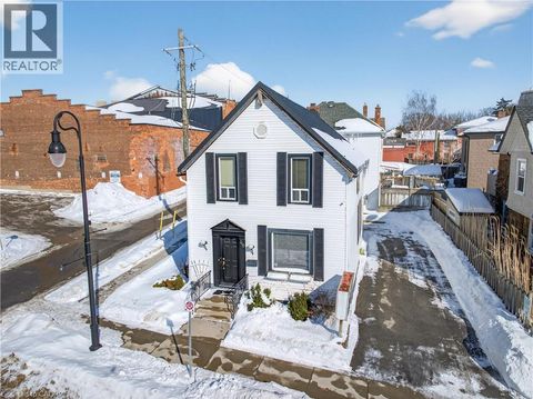 48 CARLISLE Street St. Catharines ON L2R4H4