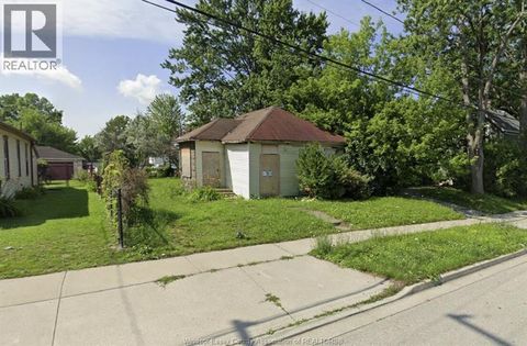 219 DEVINE STREET Sarnia ON N7T1T3