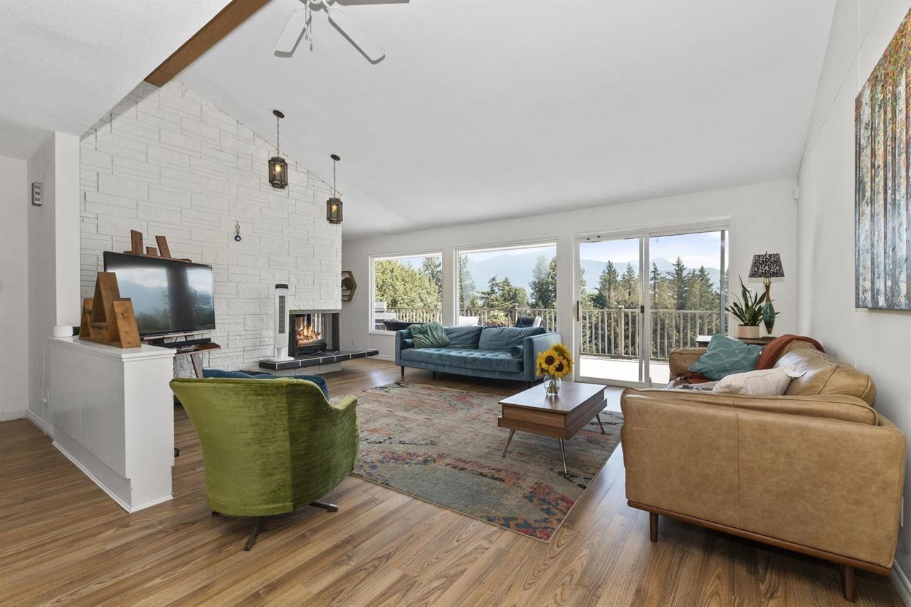 10005 KENSWOOD DRIVE|Little Mountain