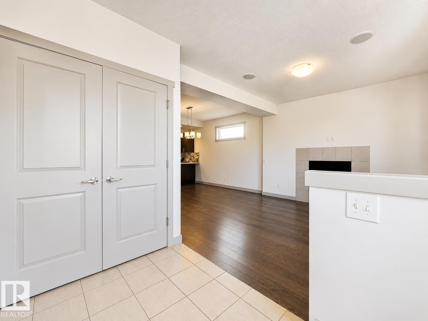 16464 15 AV SW