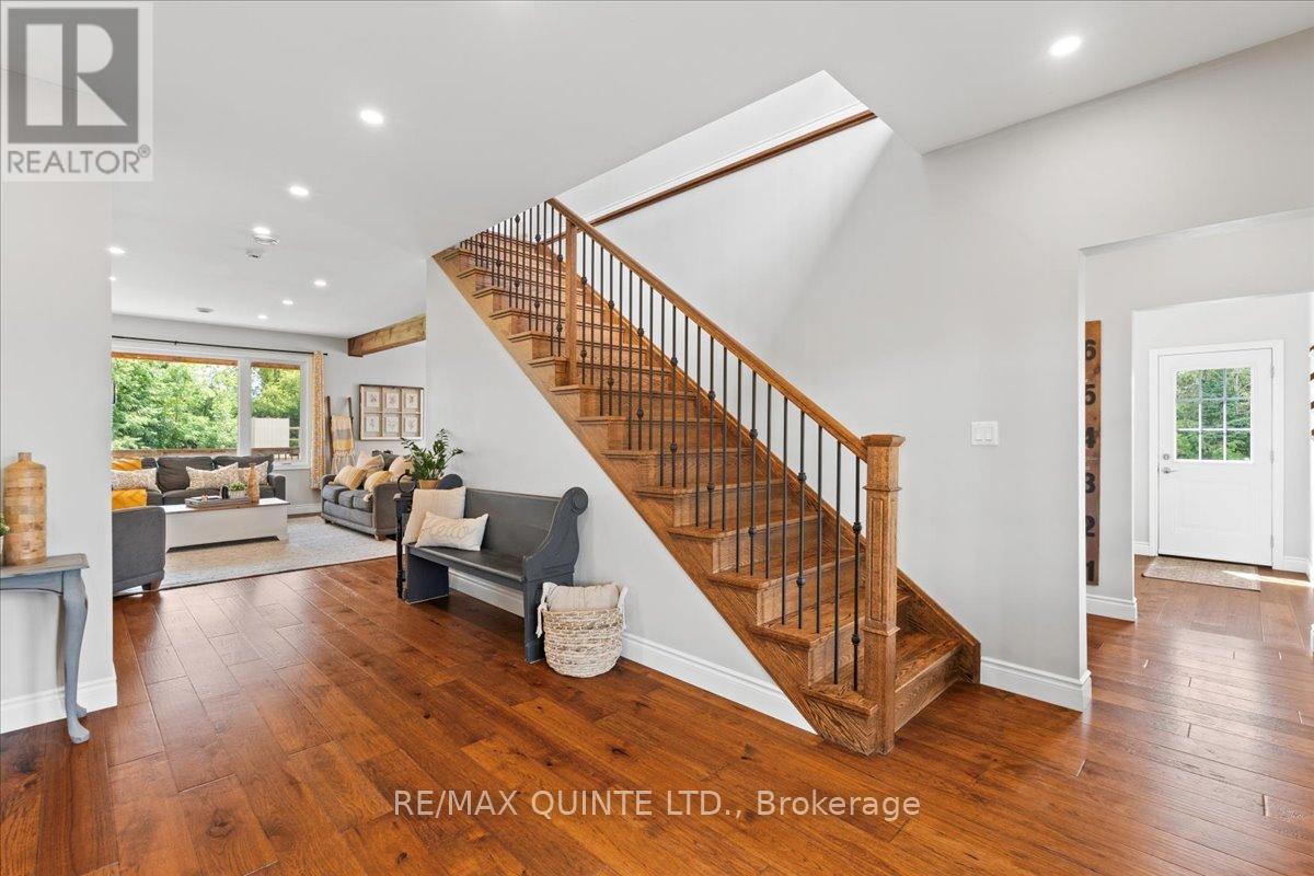 806 NEWBURGH ROAD