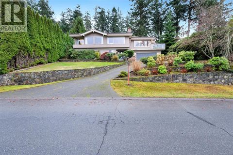 4335 Emily Carr Dr Saanich BC V8X5E4