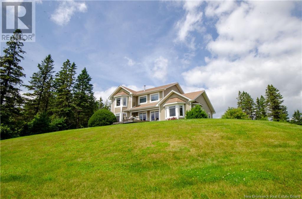 560 Lakeside Road