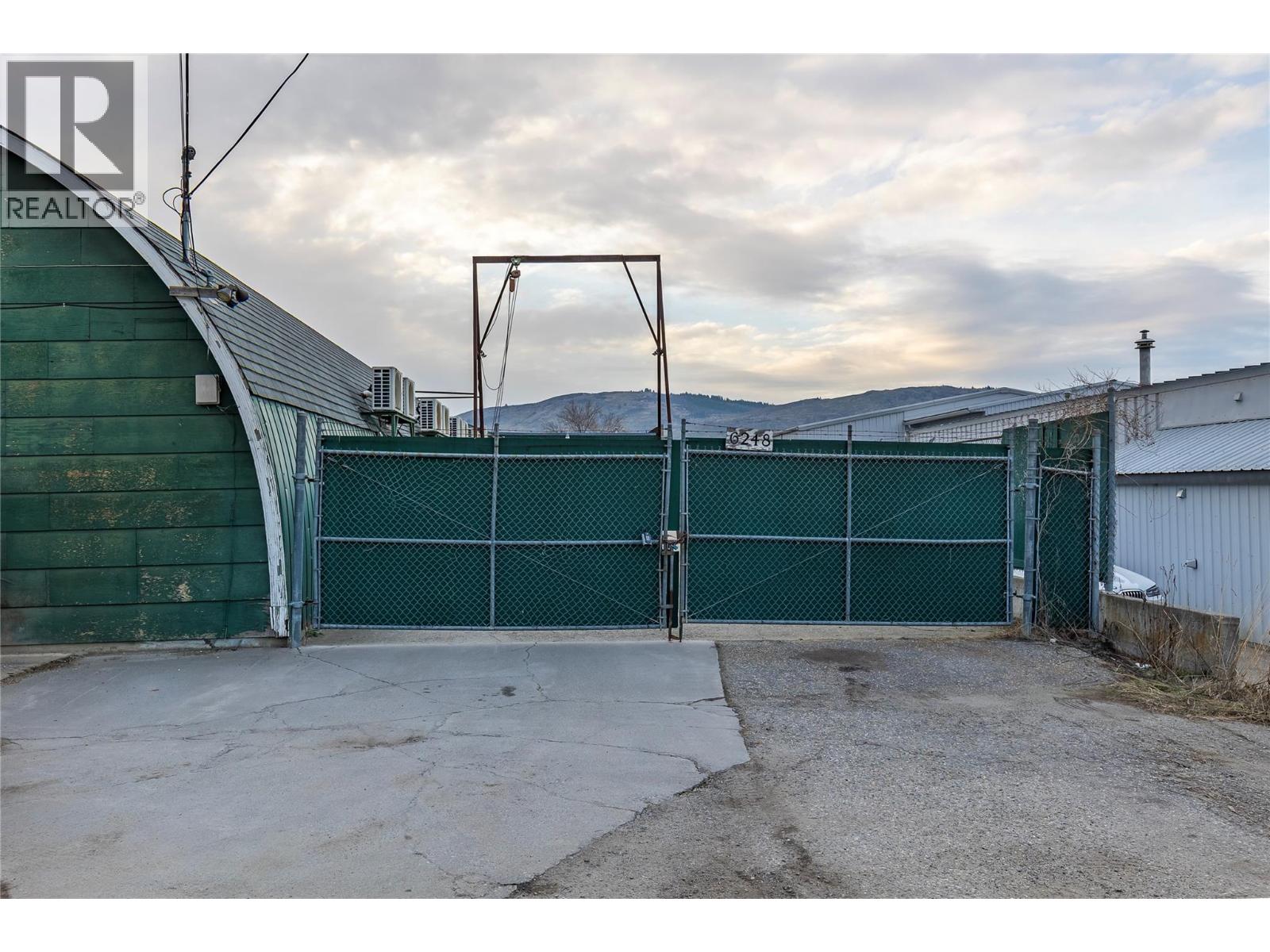 6248 Pleasant Valley Road