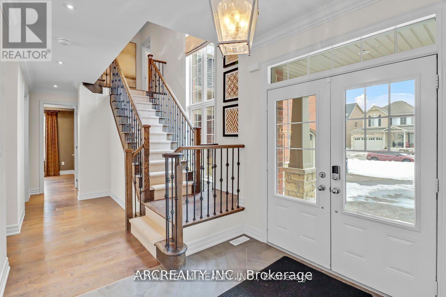 18 MOREAU WAY