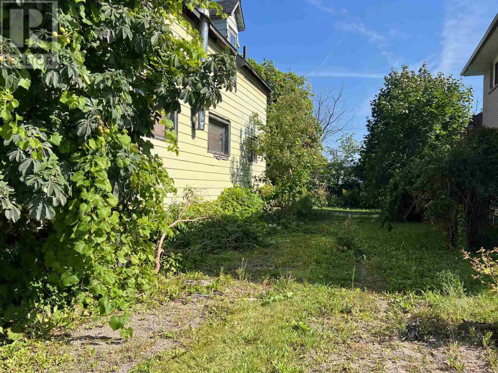 Homes for Sale Sault Ste. Marie 327 Douglas ST