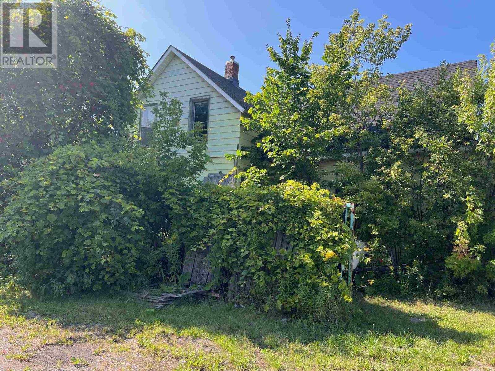 Homes for Sale Sault Ste. Marie 327 Douglas ST