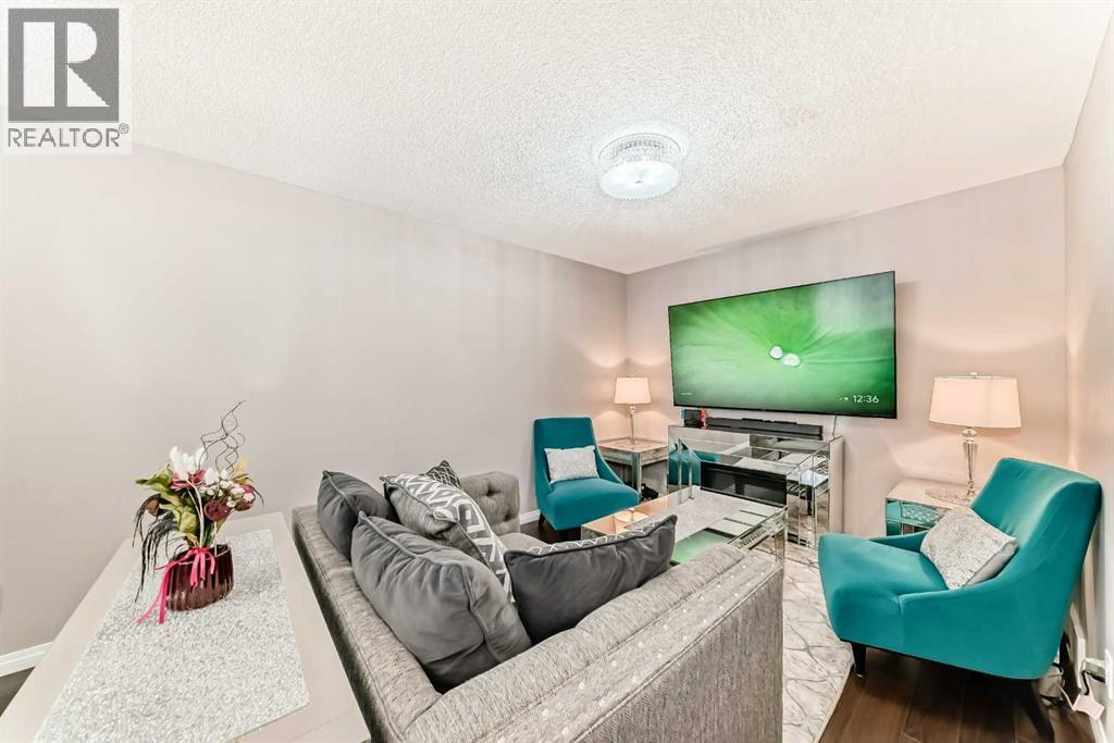 127 Windford Gardens SW