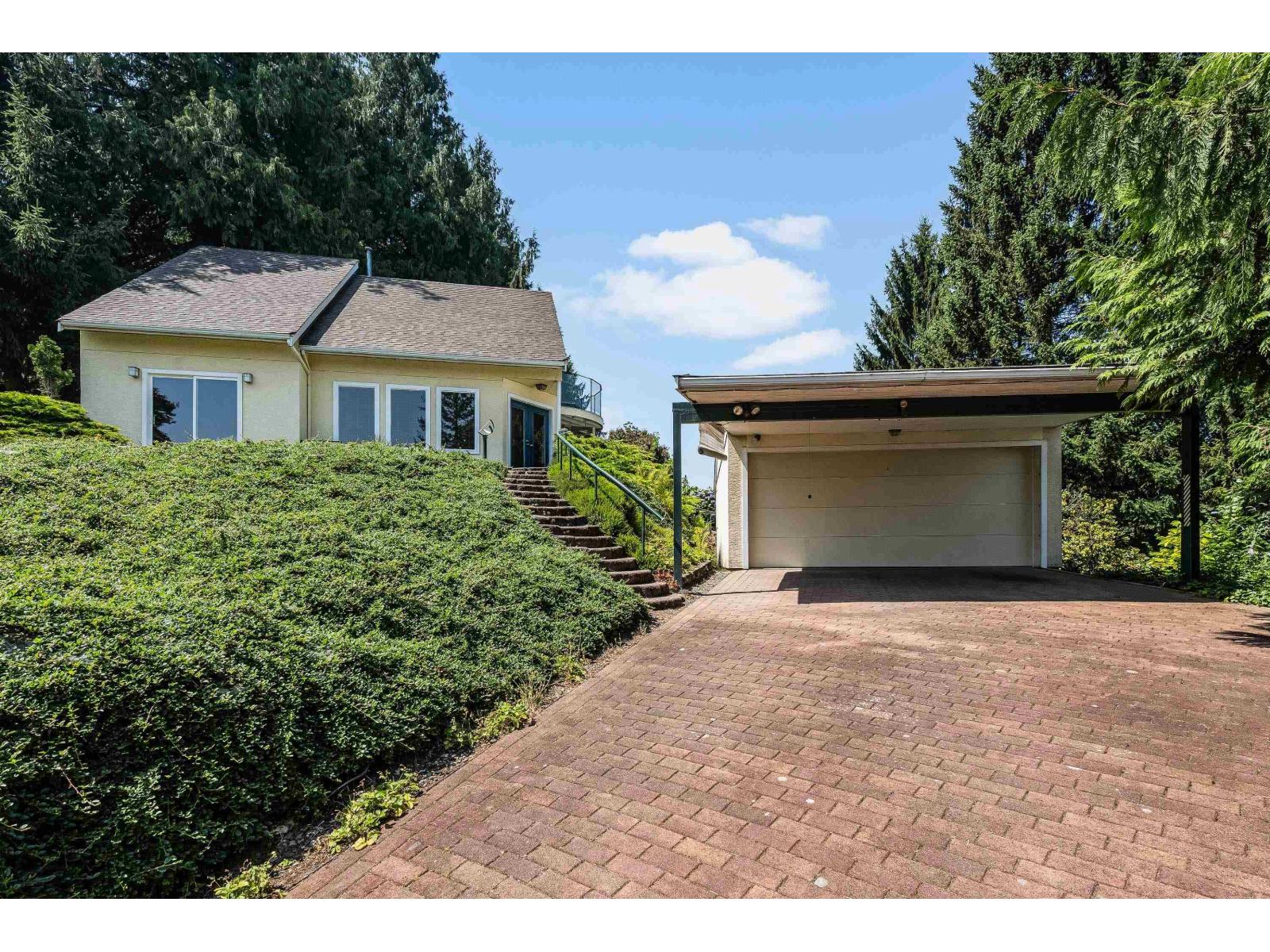 10021 FALCON CRESCENT|Little Mountain