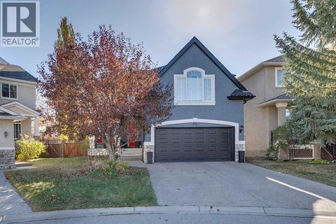 810 Wentworth Place SW Calgary AB T3H4P1