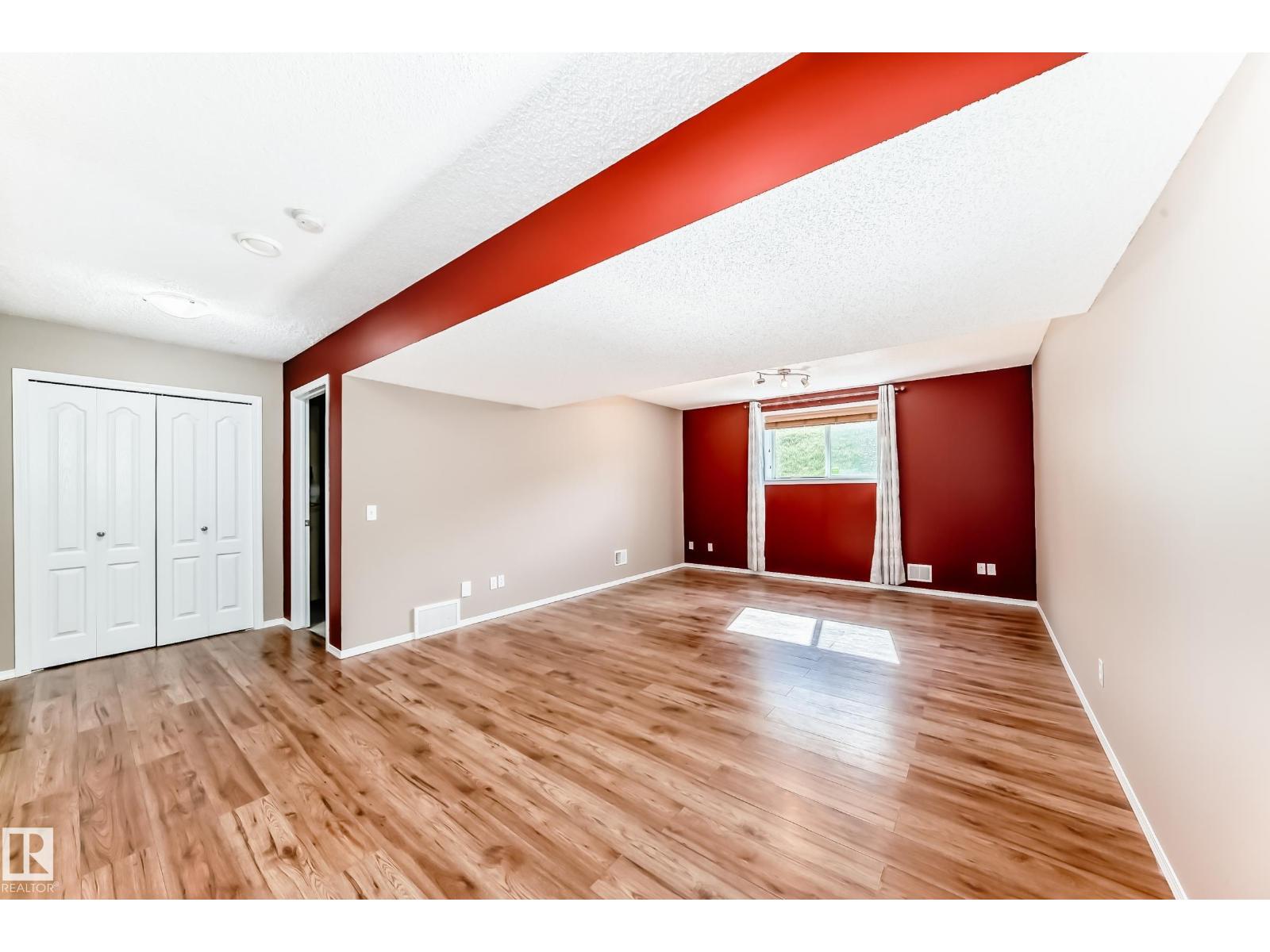 1391 HERMITAGE RD NW
