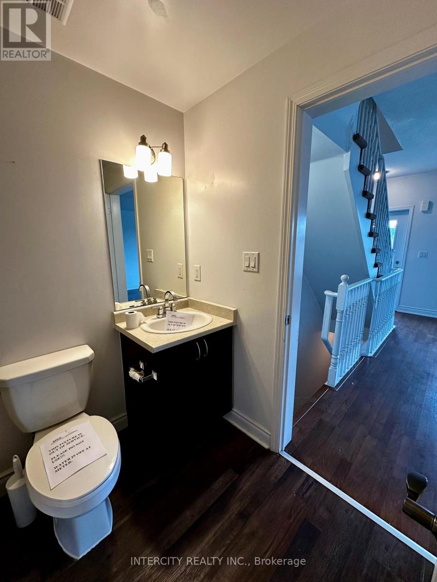 206 - 25 RICHGROVE DRIVE