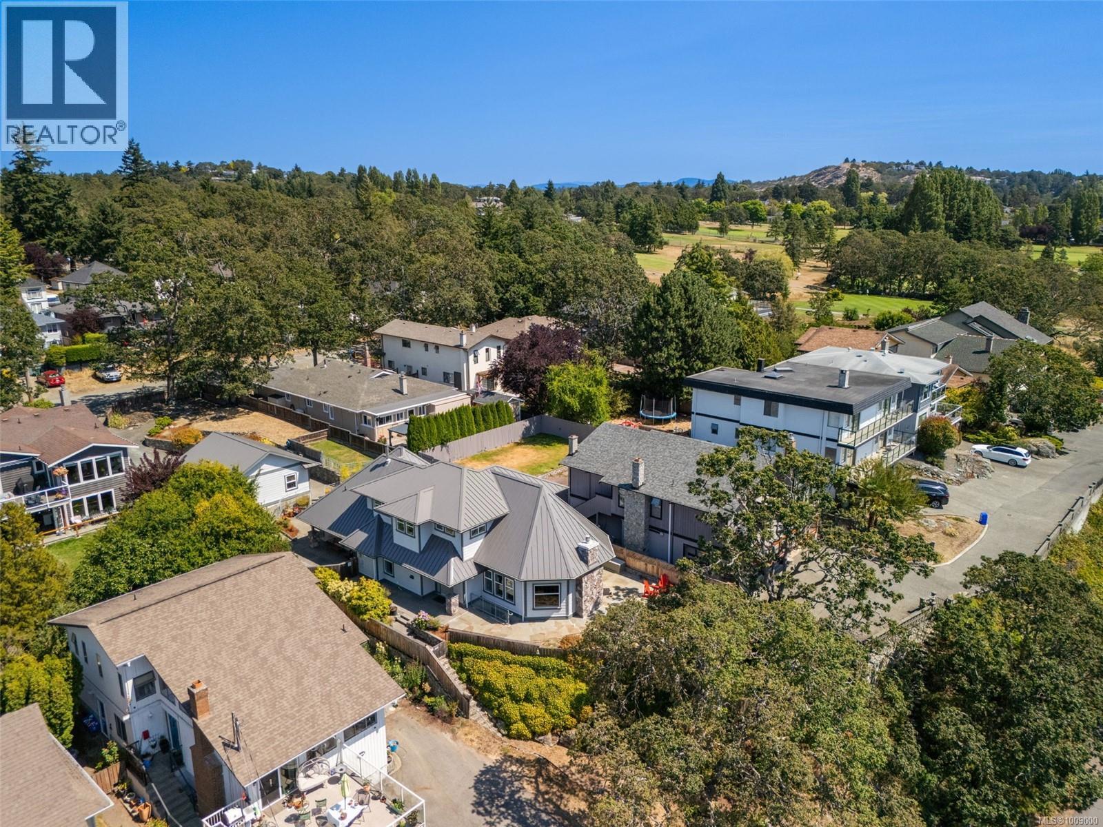 1286 Ocean View Dr